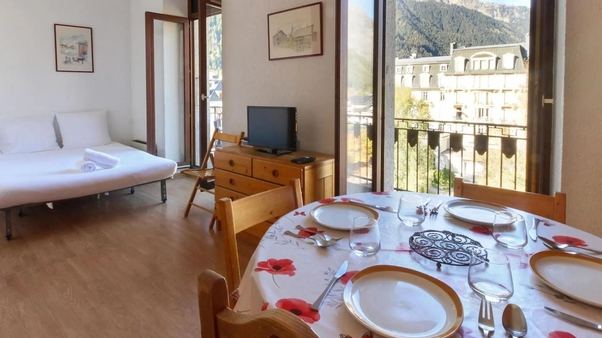 Carlton - Center Of Chamonix - Historic Building Apartment