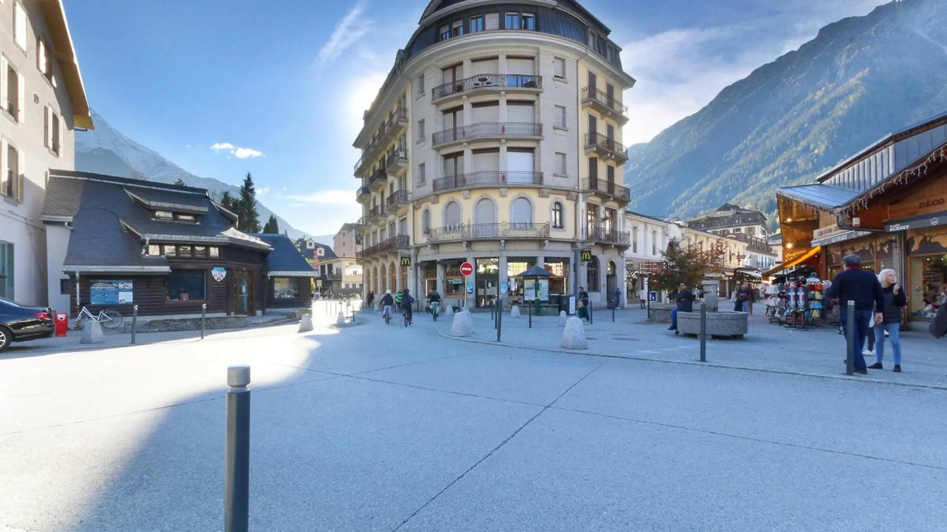 Carlton - Center Of Chamonix - Historic Building Apartment