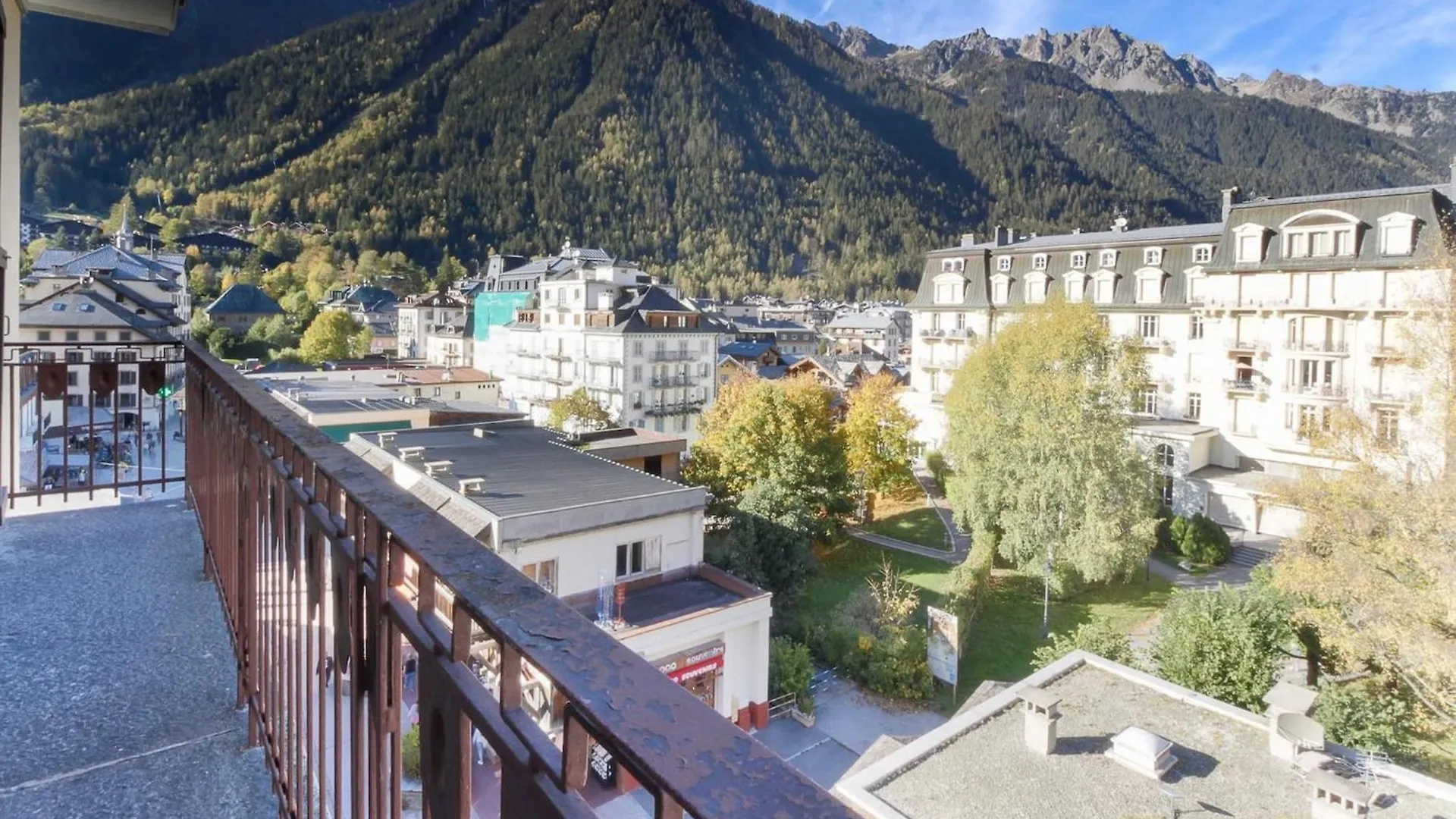 Carlton - Center Of Chamonix - Historic Building Apartment